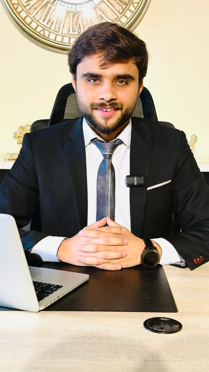 Arslan Irshad — Founder & CEO, TheGrowvix